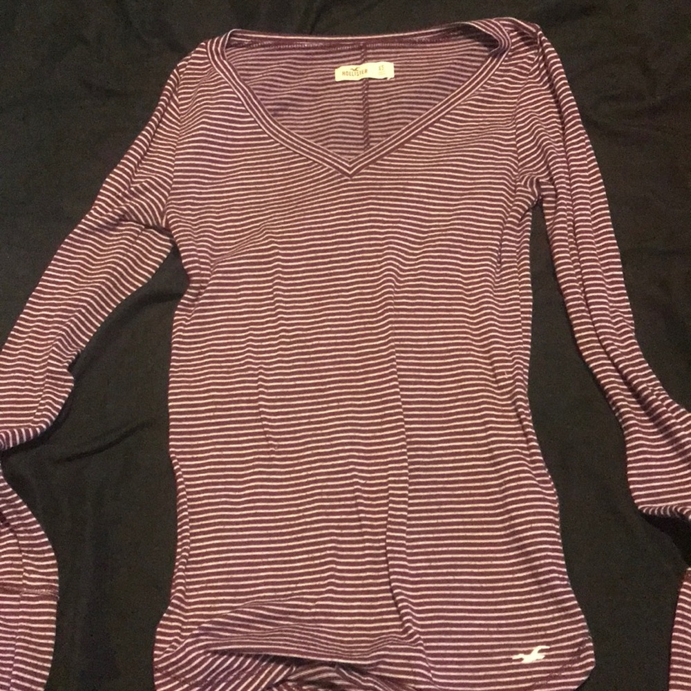 Long sleeve v-neck shirt